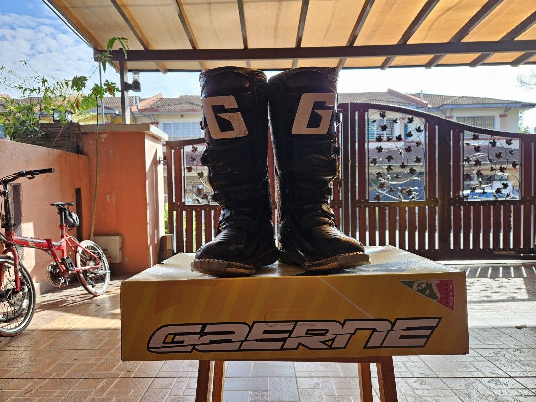 Sg10 boots clearance