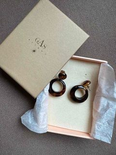 Gas Bijoux earrings tortoise   Length 1.75”/4.5cm  Used once ₱1700 retails ₱8k
