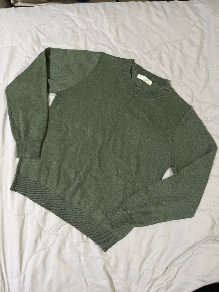 Green sweater, Women's Fashion, Tops, Longsleeves on Carousell