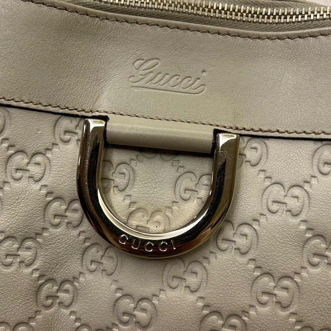 Gucci Guccissima Tote Bag (Category: Luxury Bags & Wallets) located in Quezon City. Submitted by bray_ (Listing ID 1244916336, Image 2). Description: White Leather Moderately Used Good Condition With Authenticity Card and Dust Bag W33 H25 D12 cm.