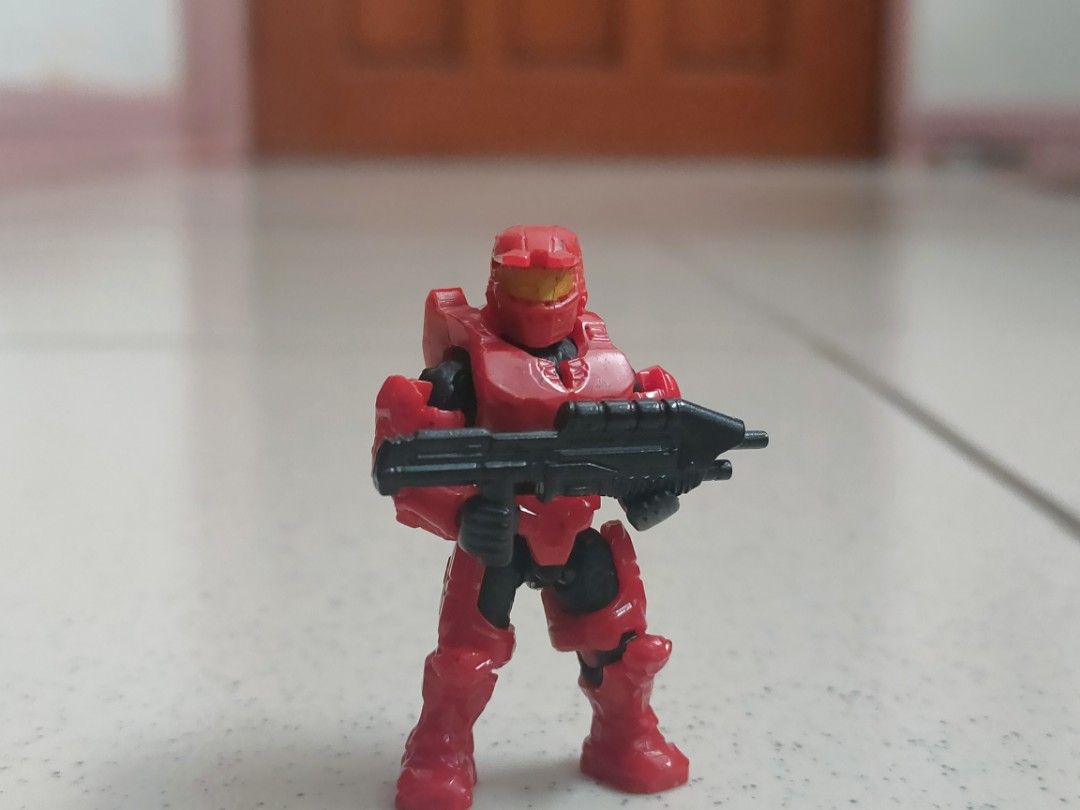 Halo Mega Construx Mini 5 inch figures (Category: Designer & Blind Box Toys) located in Manila. Submitted by mislaz (Listing ID 1244921894, Image 3). Description: Was kept individually inside a plastic box, will include accessories with figurine (seen in photos) No buying of accessories only First 3 solo images are Php250 Last solo photo is Php200 Others with no solo photo = sold RSP: around Php400 each Buy all for Php850.