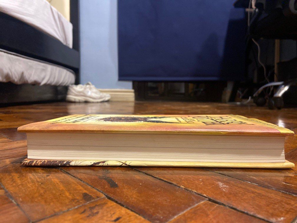 Harry Potter and The Cursed Child (Category: Storybooks) located in Pateros City. Submitted by aidsilog (Listing ID 1244989275, Image 3). Description: RFS: Decluttering MOP: Gcash Delivery: Lalamove/Grab Location: Pasig Issues: Slight folds on cover.