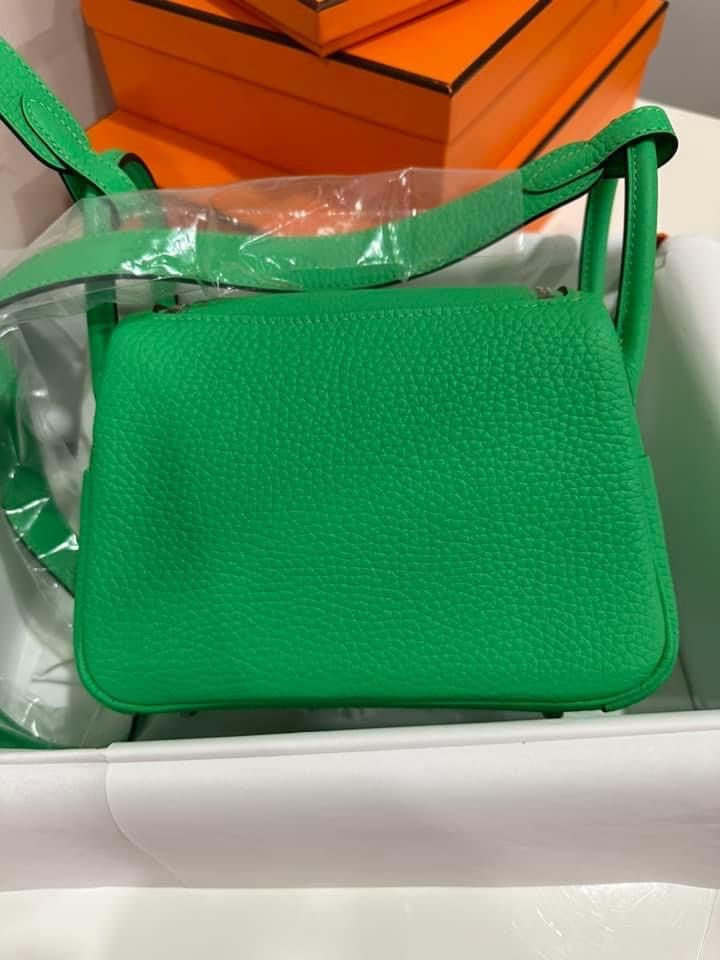Deal. Only SGD14,xxx! BNIB Mini Lindy in Vert Yucca GHW Clemence leather B  stamp