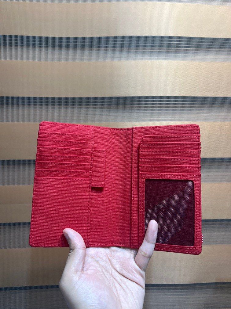 Herschel Passport, Men's Fashion, Watches & Accessories, Wallets & Card