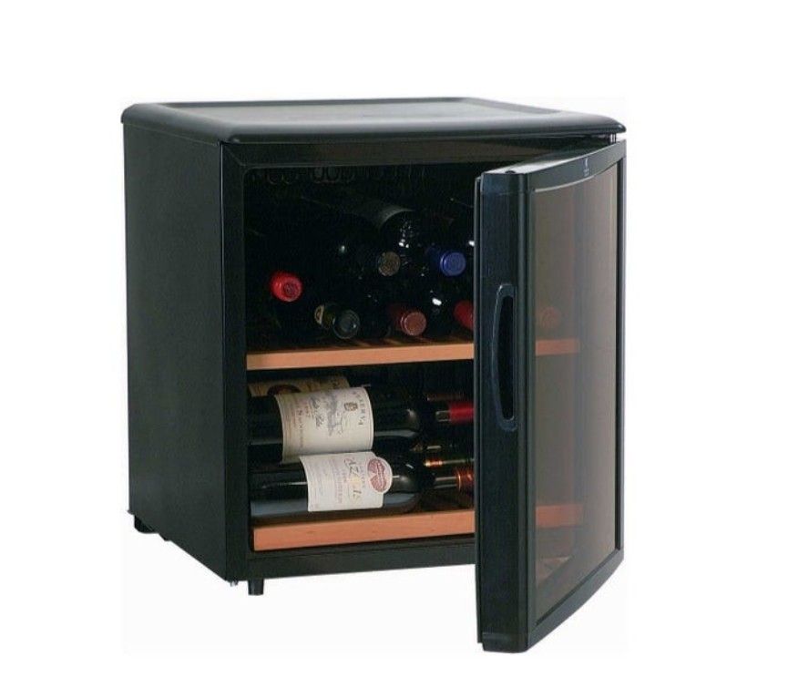 Kadeka wine chiller (15 bottles), TV & Home Appliances, Kitchen