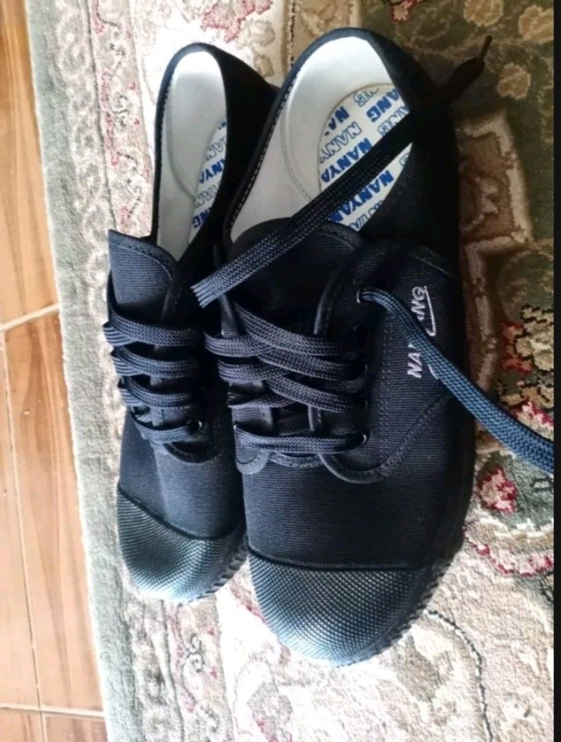 Nanyang sepak sales takraw shoes