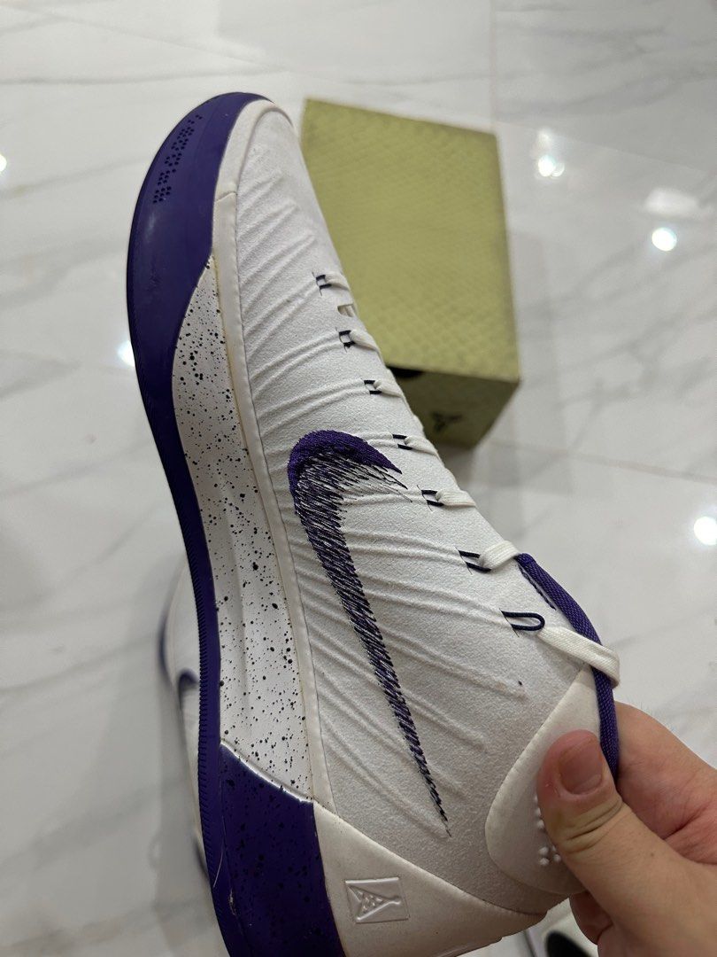 Kobe ad baseline white court purple store