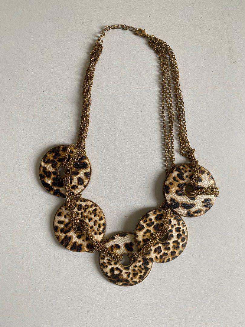 Leopard Print Necklace (Category: Necklaces) located in Las Pinas. Submitted by pbb21 (Listing ID 1244873288, Image 1). Description: FREE with any purchase😊 Just let me know!.