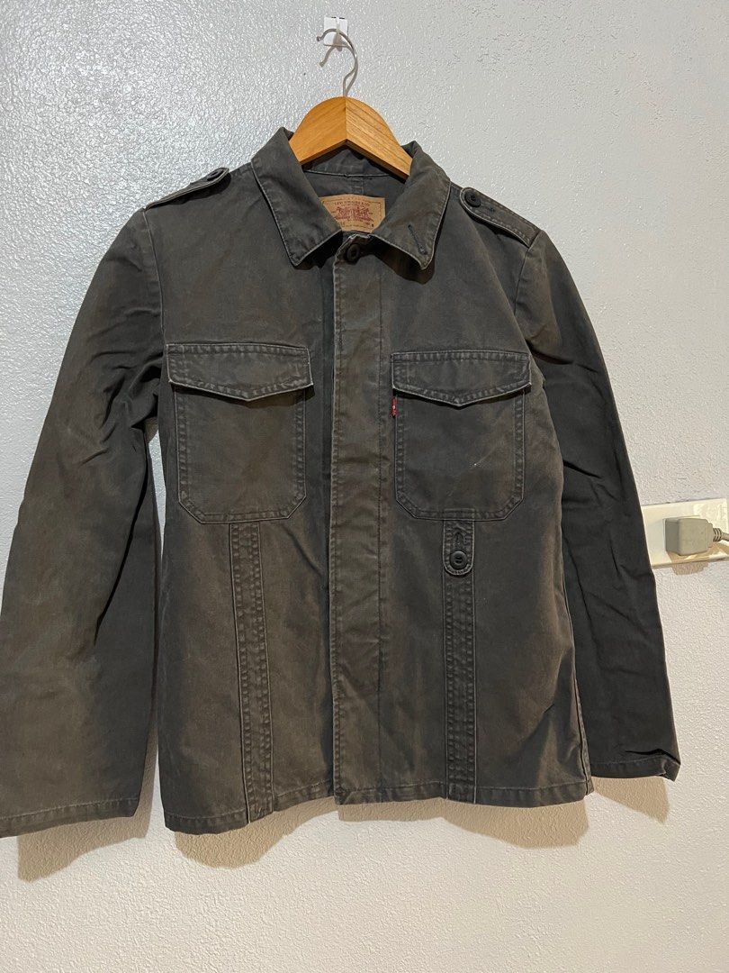 LEVI’s jacket fits small (Category: Coats, Jackets and Outerwear) located in Santa Maria. Submitted by jeshtine (Listing ID 1244854235, Image 1). Description: Levi’s jacket. Fits small.