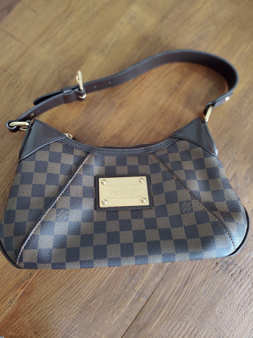 Louis Vuitton Thames PM Monogram Shoulder Handbag, Luxury, Bags & Wallets  on Carousell