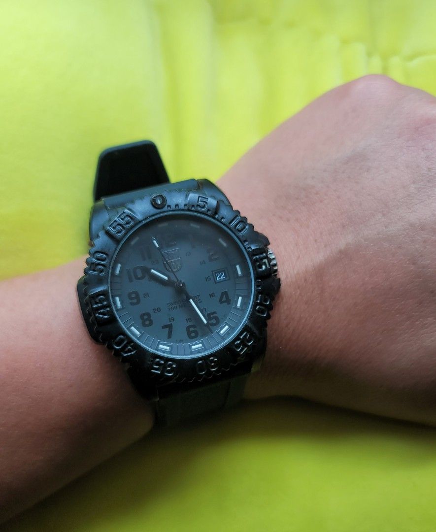 LUMINOX NAVY SEAL 3050 SERIES (Category: Luxury Watches) located in Manila. Submitted by shop_mnl_manila (Listing ID 1244868486, Image 3). Description: Material Plastic About this Item Swiss-Quartz movement Case diameter: 47.6 mm Plastic care Scratch resistant mineral Water-resistant to 660 feet (200 M.