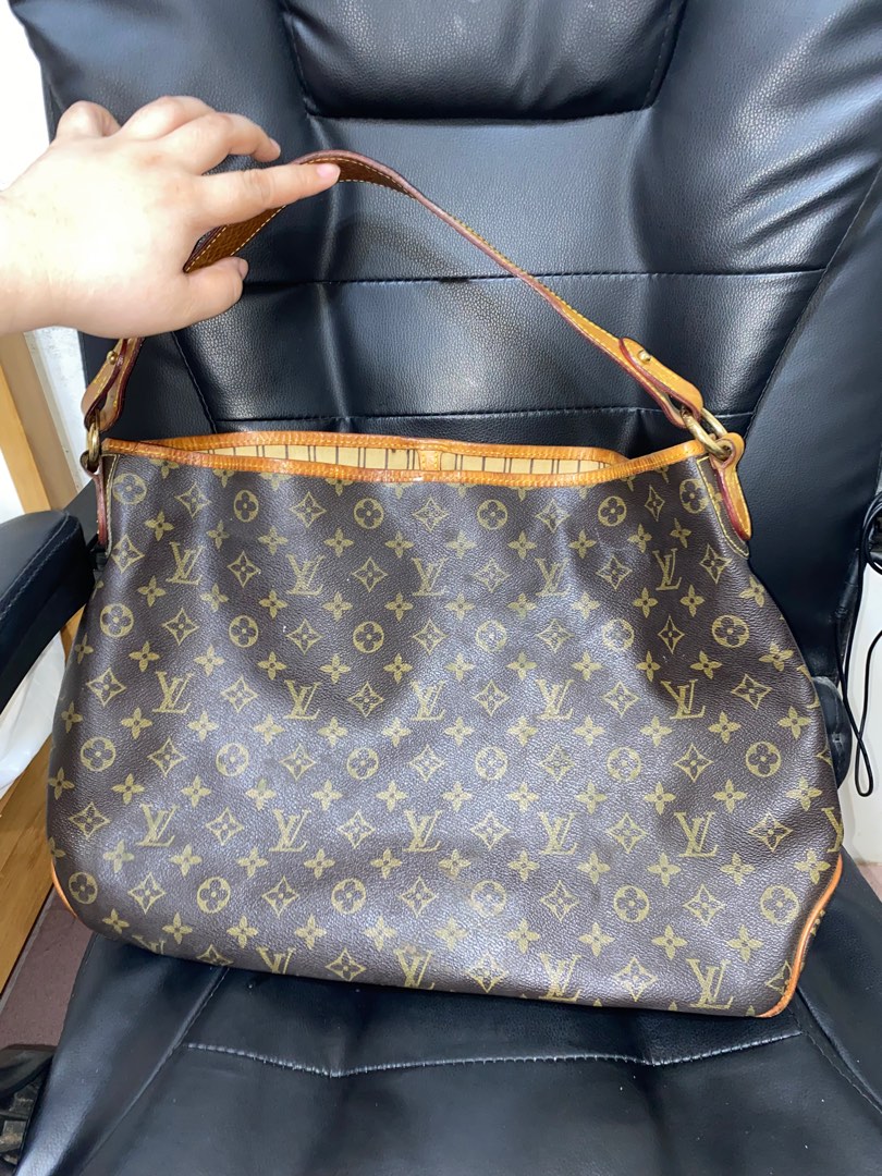 Louis Vuitton Delightful MM Monogram Canvas Shoulder Tote Bag, Luxury, Bags  & Wallets on Carousell