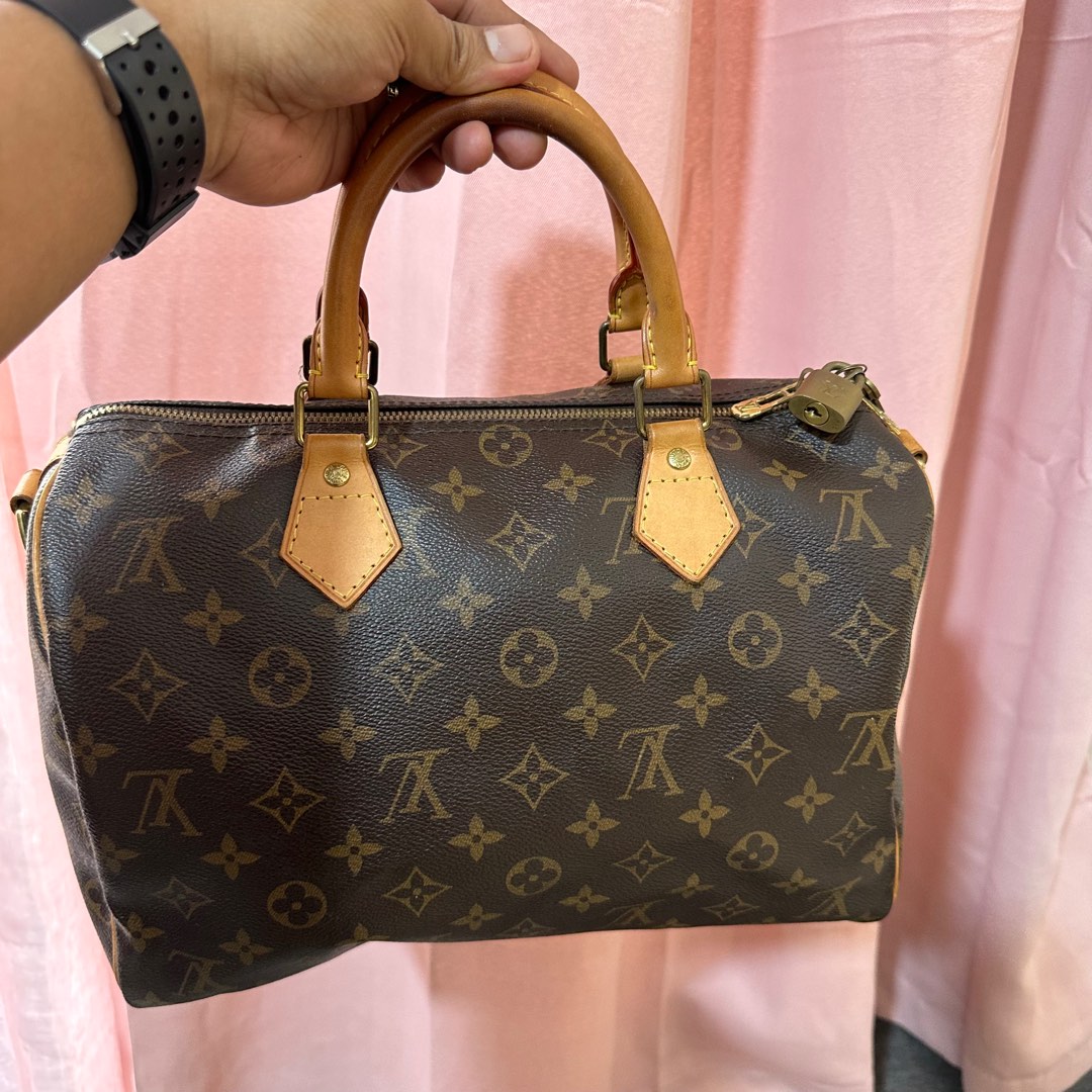 LV Speedy 40 Bando Monogram, Luxury, Bags & Wallets on Carousell