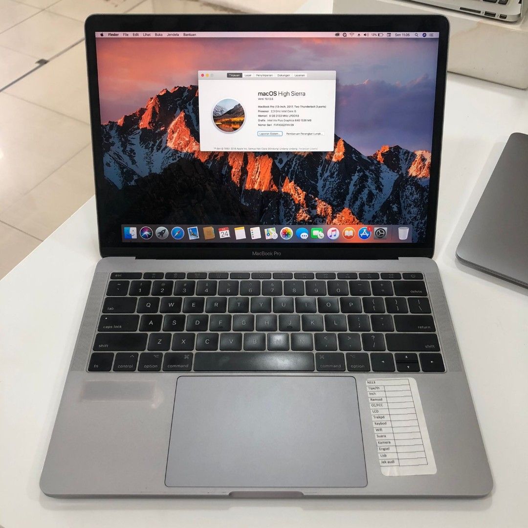 MacBookPro  2017 Two Thunderbolt 3 ports