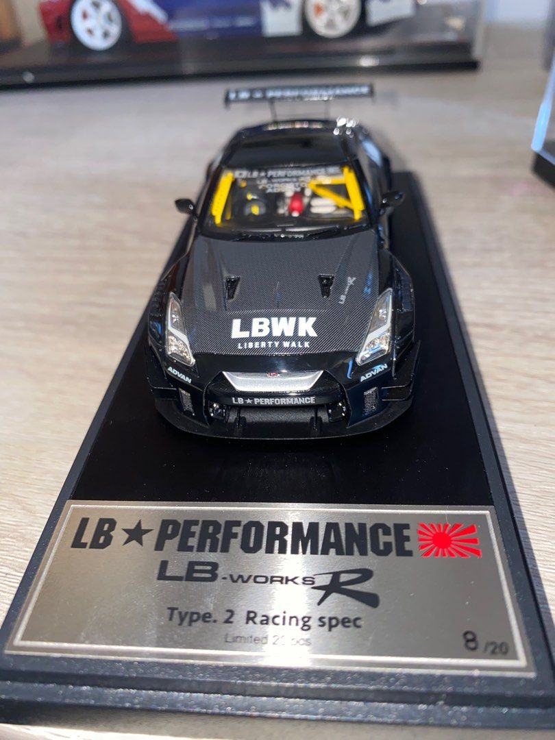 MakeUp 1/43 LB-Works Nissan GT-R R35 Type 2 電鍍紅及黑色 MakeUp 1/43 LB-Works Nissan GT-R R35 Type 2 電鍍紅及黑色