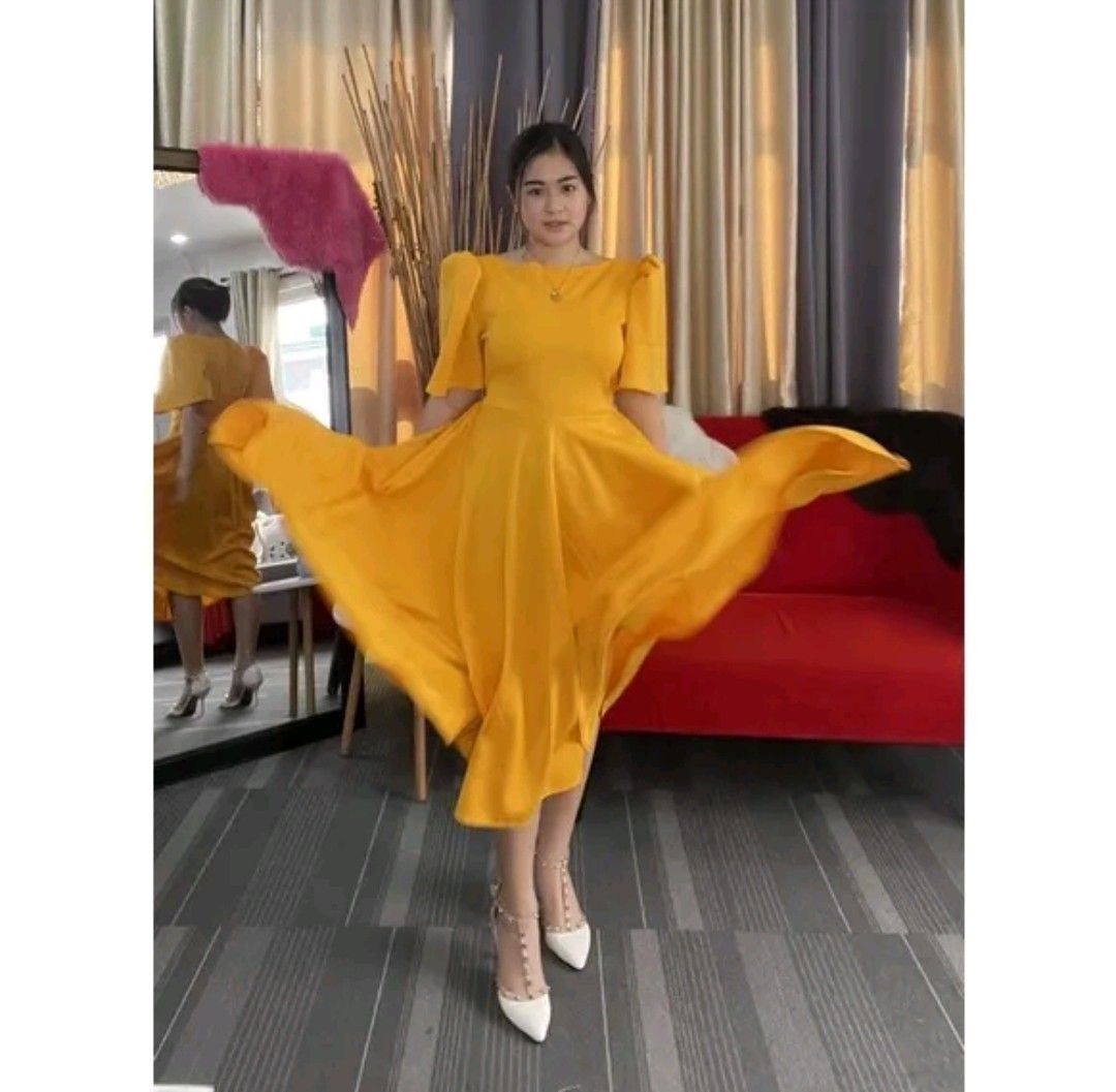 Mara Dress in Yellow (Category: Dresses) located in Quezon City. Submitted by mrncsii (Listing ID 1244870712, Image 1). Description: Good as new. Used only for 2hrs. 1st photo for dress design, 2nd photo for dress color. Miss February Closet.