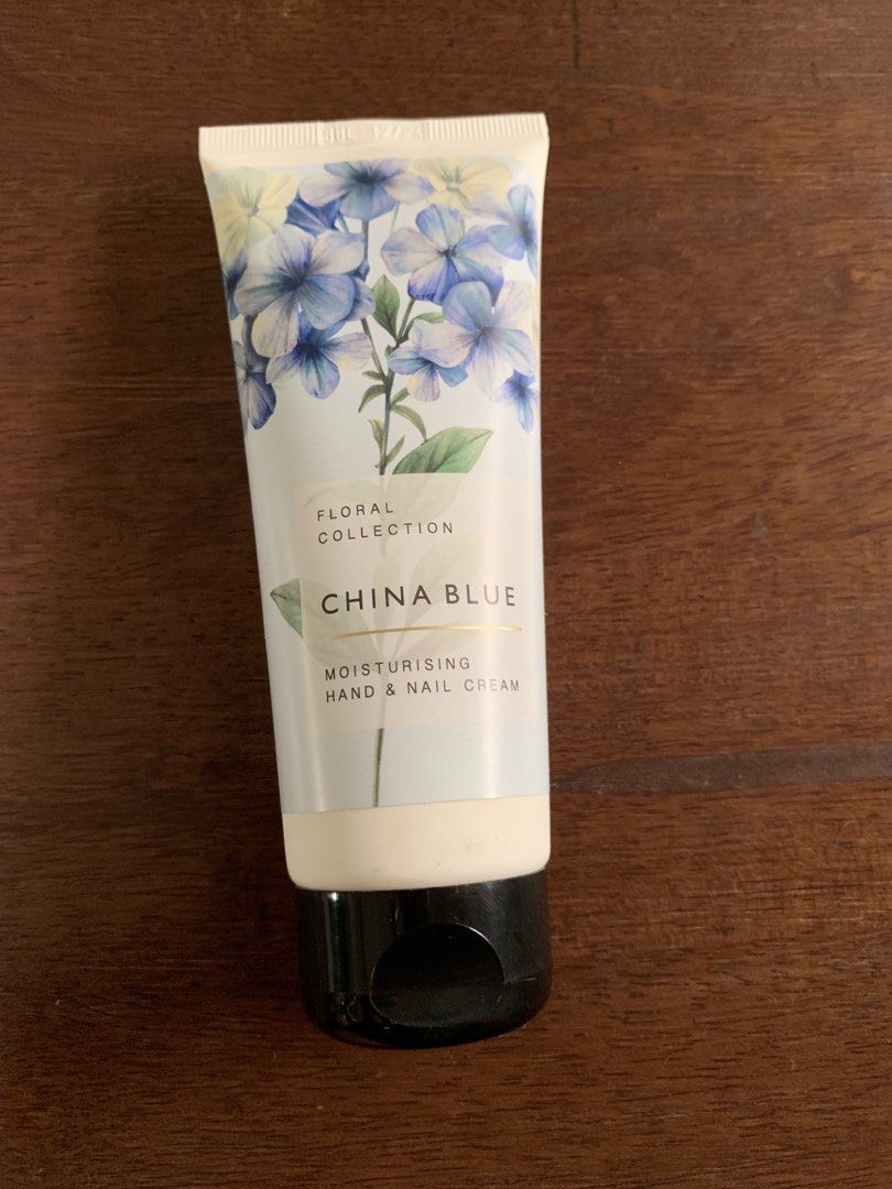 Marks and Spencers Moisturizing Cream China Blue (Category: Hands & Nails) located in Marikina City. Submitted by badgalcrycry (Listing ID 1244914343, Image 1). Description: •MOP: Gcash, Maya, UnionBank •MOD: lalamove, j&t, ggx, sco w php 5 service fee.