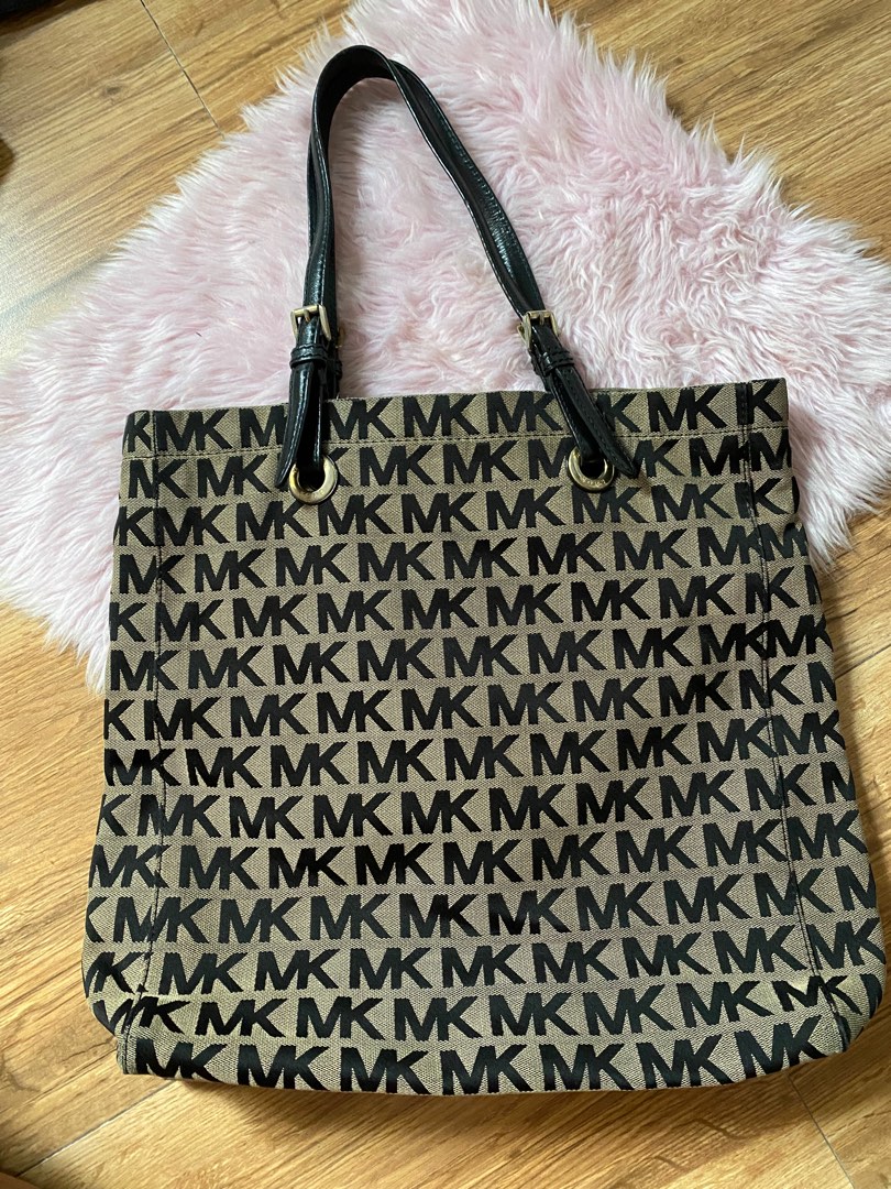 Michael Kors Jet Set North South Canvas tote Black/Beige on Carousell