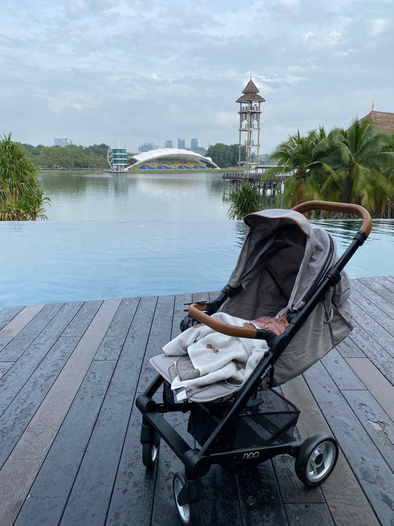 Mutsy nexo deals stroller in blue