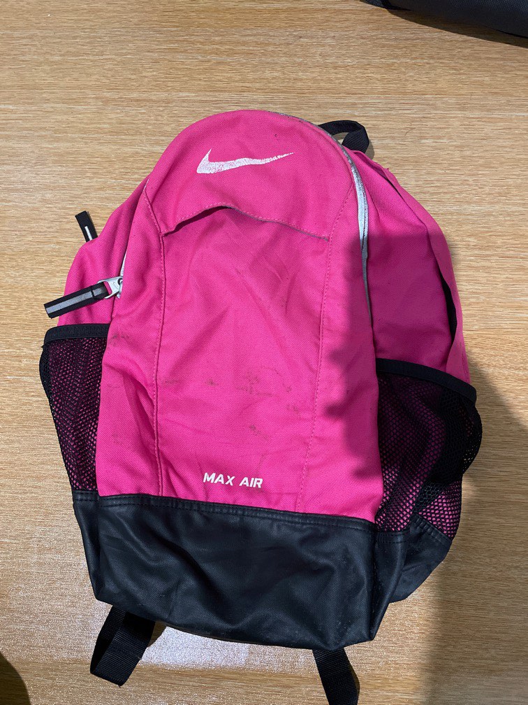 Nike backpack fusia Fesyen Pria Tas Dompet Ransel di Carousell