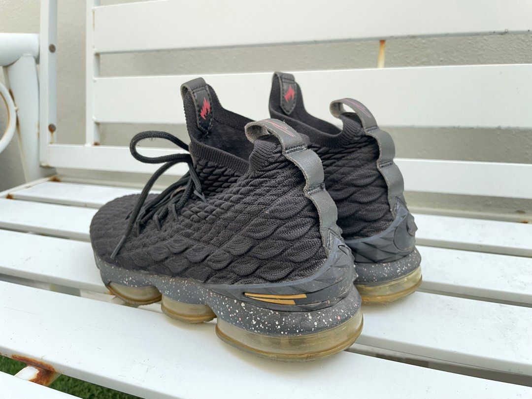 Nike LJ Men s Fashion Footwear Sneakers on Carousell