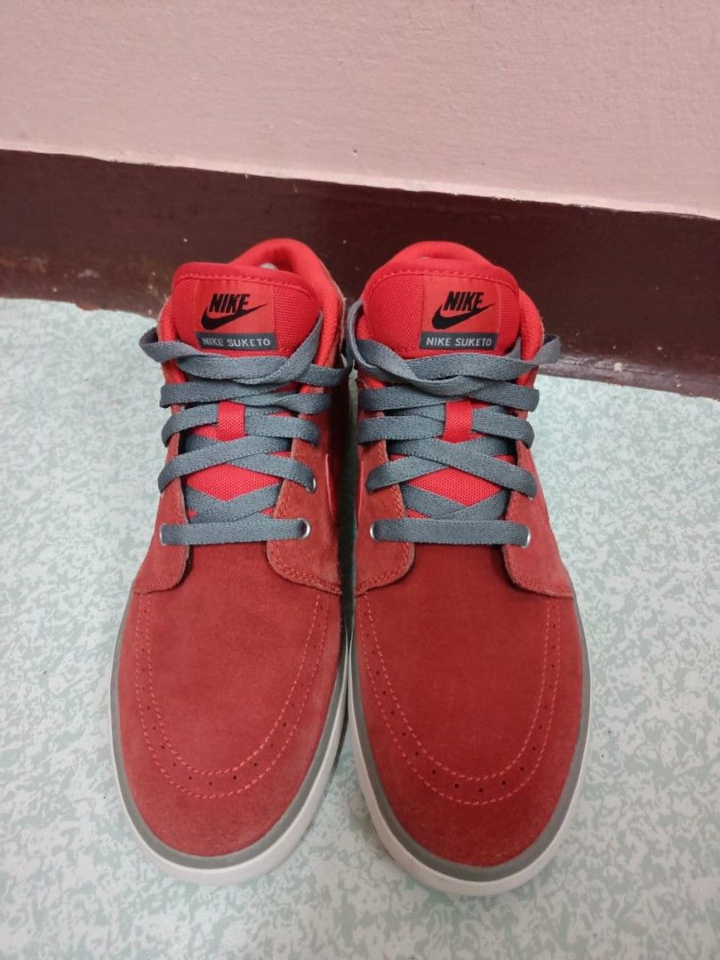 Nike suketo red 2025