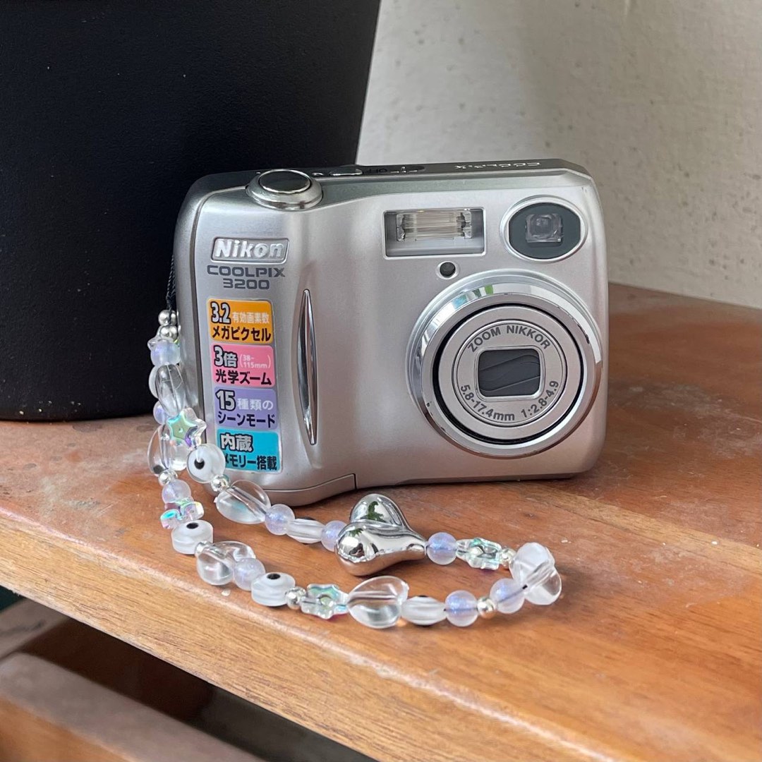 nikon coolpix 3200, Photography, Cameras on Carousell