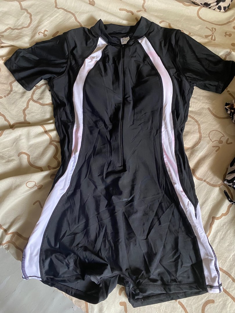 One pc Rash guard, Women's Fashion, Swimwear, Rash guard on Carousell