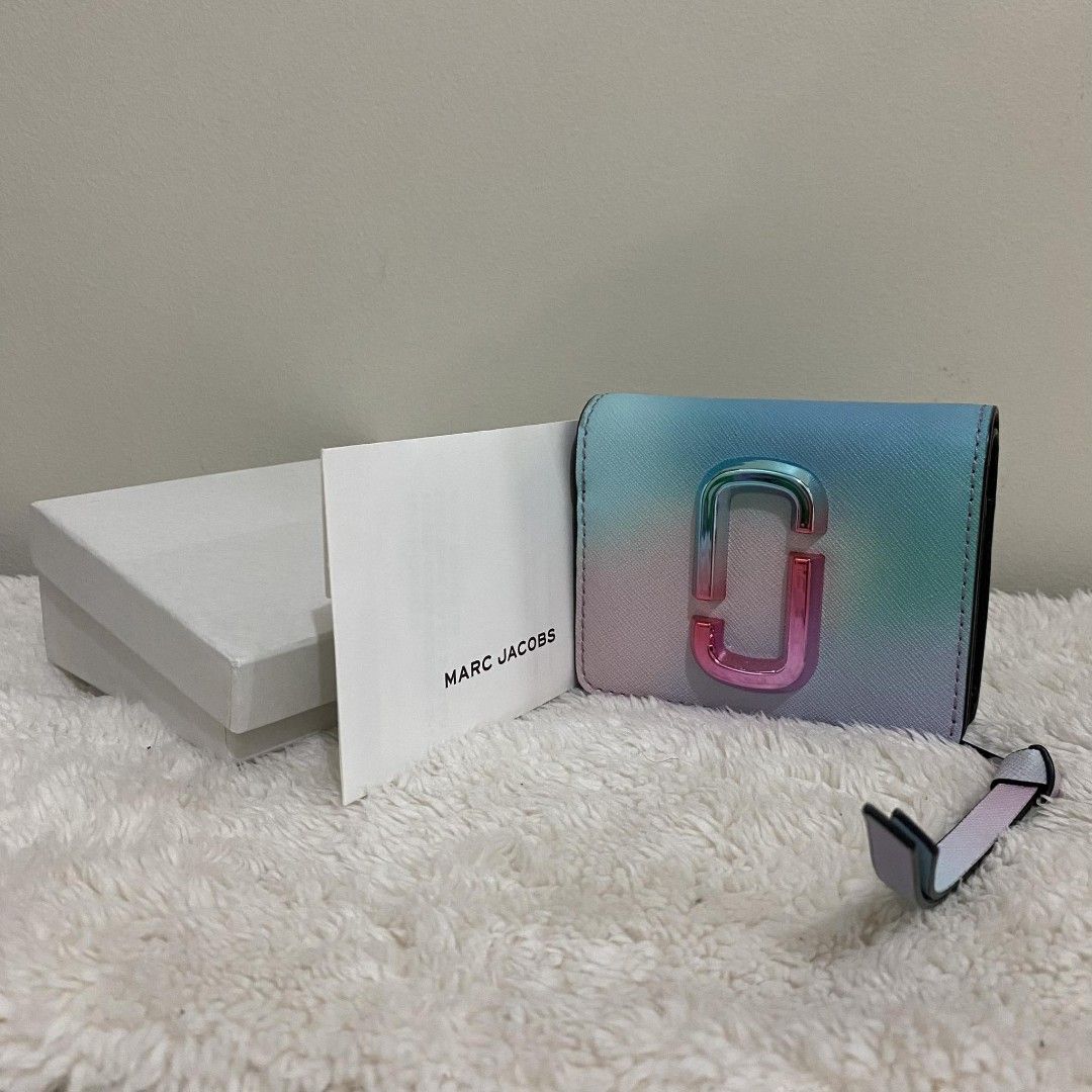Original Marc Jacobs The Snapshot Mini Compact Wallet in Ombre on Carousell