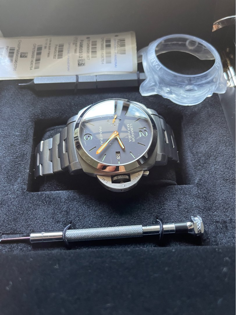 Pre own Panerai Pam 352 Luxury Watches on Carousell