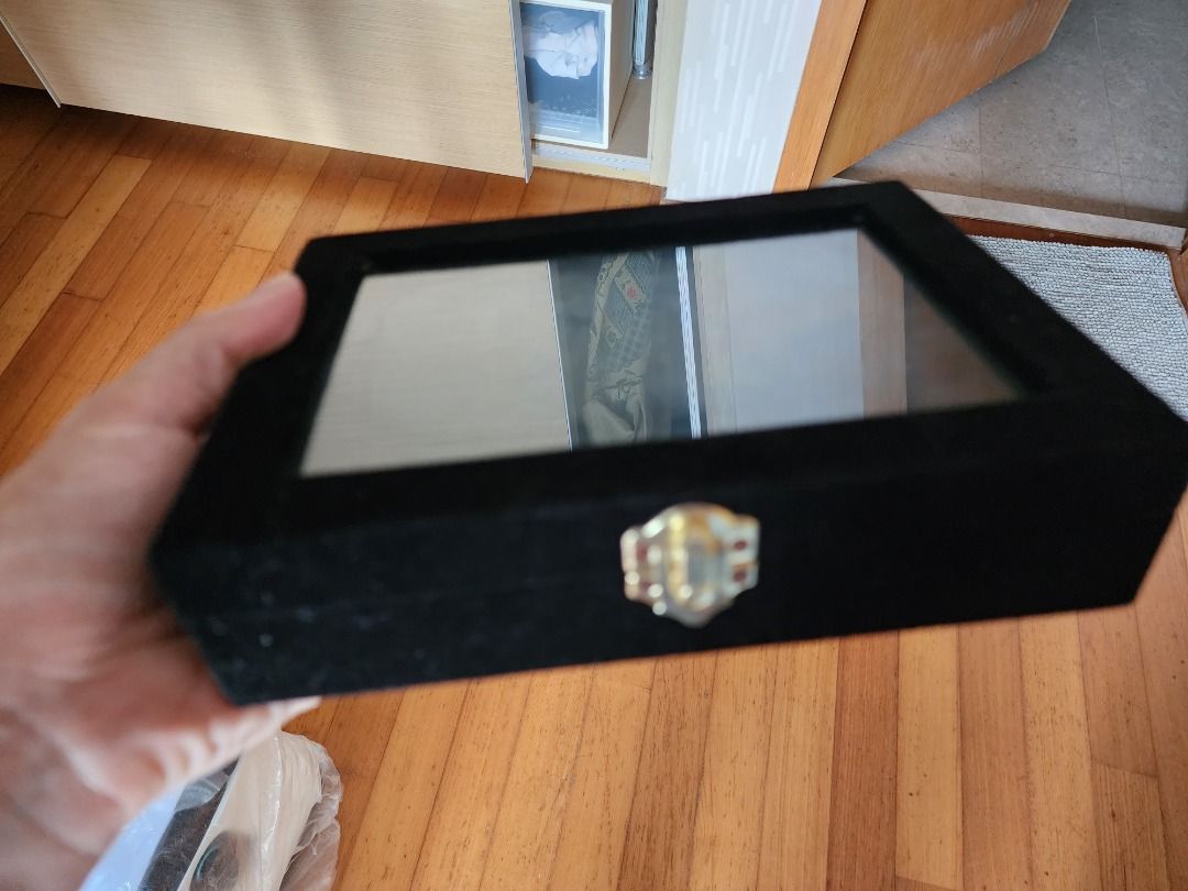 Glass top jewelry outlet display box