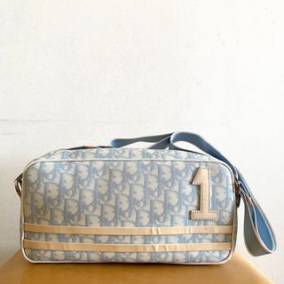 (Category: ) located in . Submitted by classick_thrift (Listing ID 1244851995, Image 1). Description: .