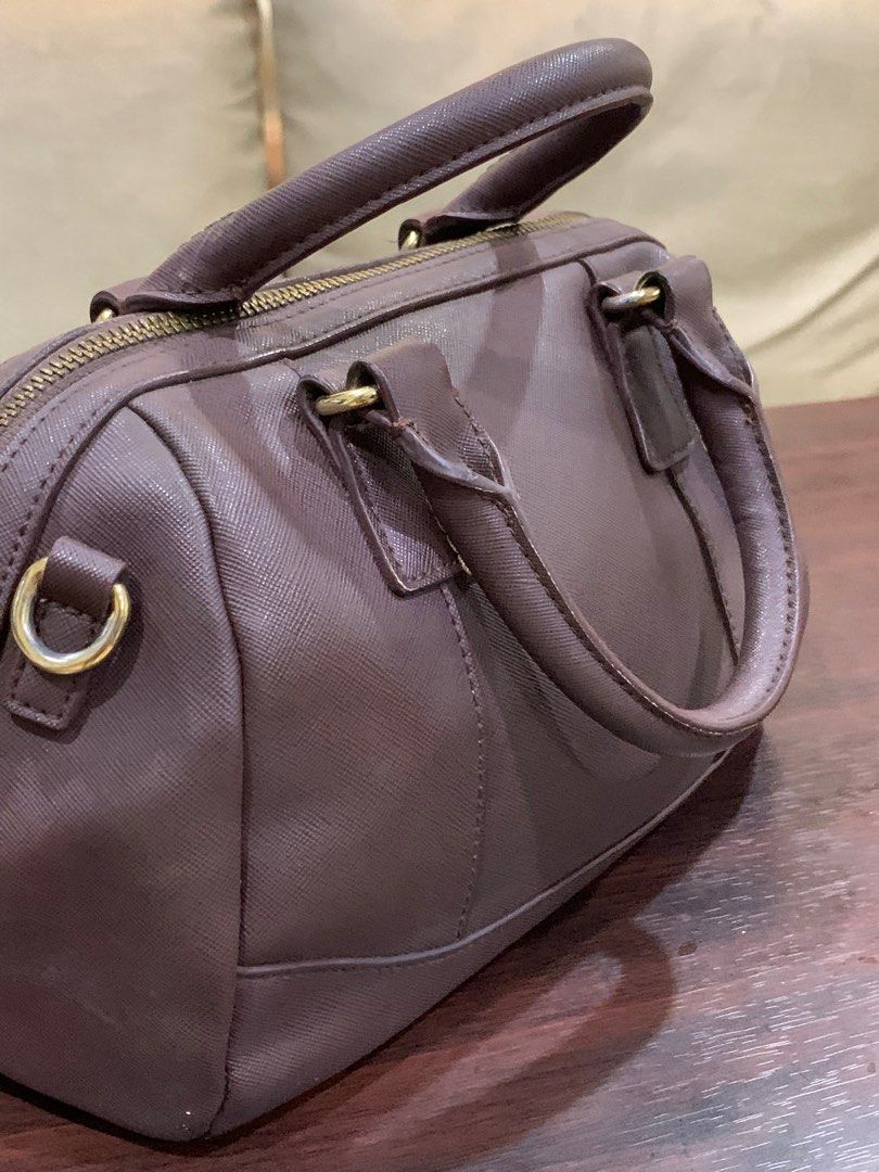 Samantha Vega Genuine Leather (Category: Luxury Bags & Wallets) located in Mandaluyong City. Submitted by garahestocks (Listing ID 1244900250, Image 3). Description: .