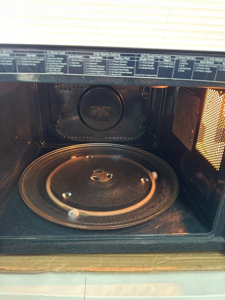 Samsung table top microwave oven, TV & Home Appliances, Kitchen