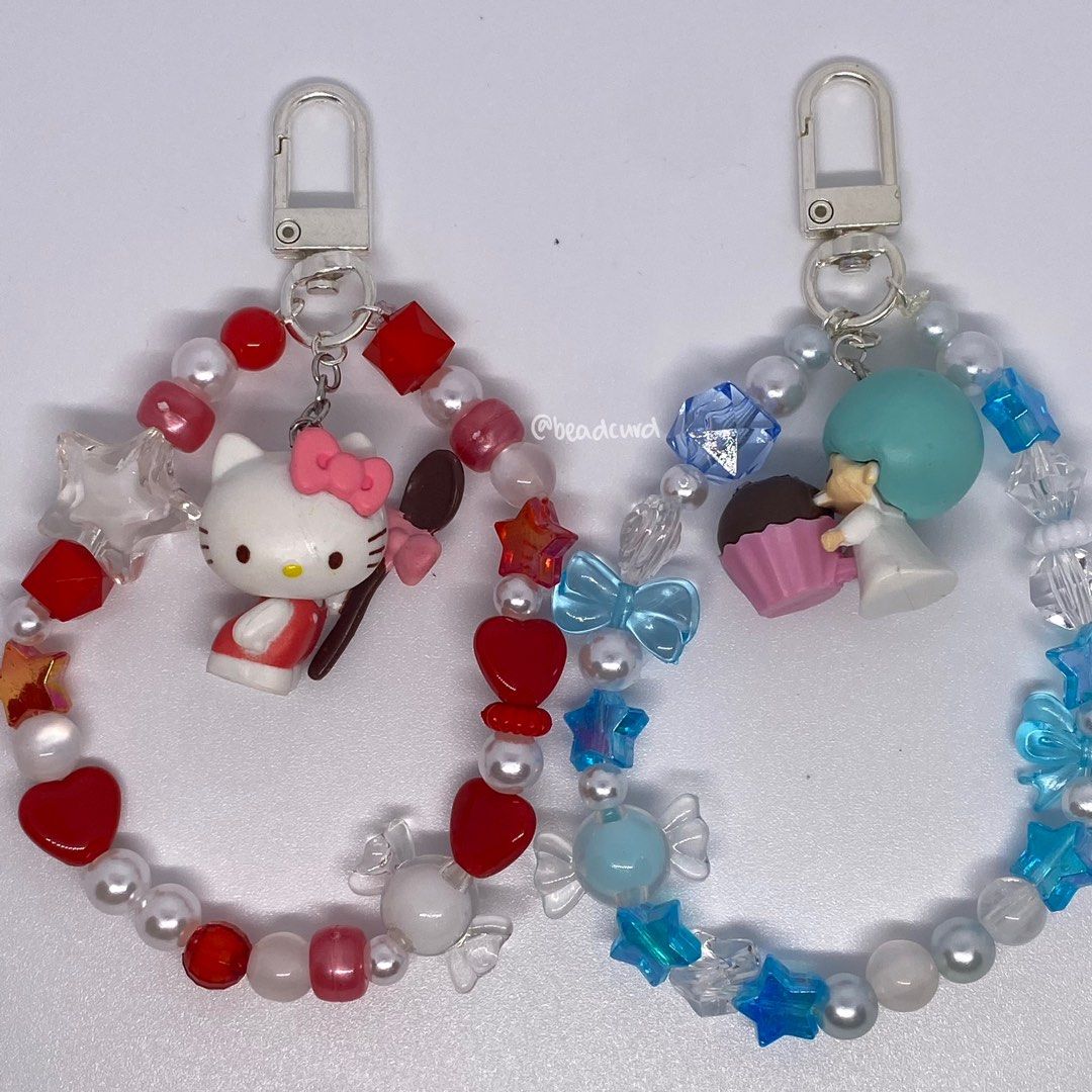 Hello Kitty Beads Keychain, Hobbies & Toys, Stationery & Craft, Handmade  Craft on Carousell