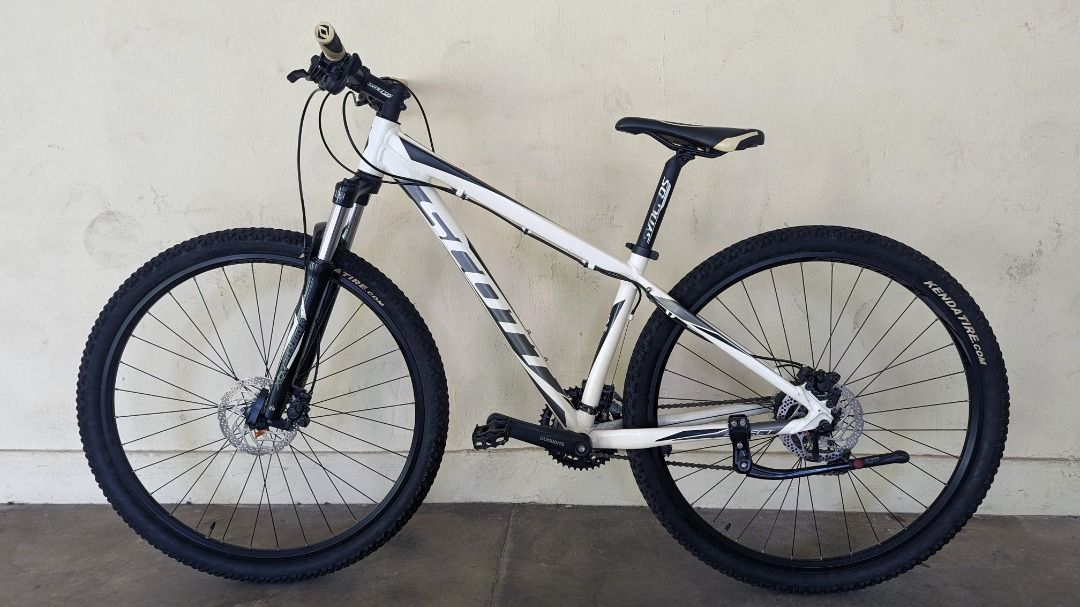 Scott Aspect 940 2015 White Black 29 inch M sized frame