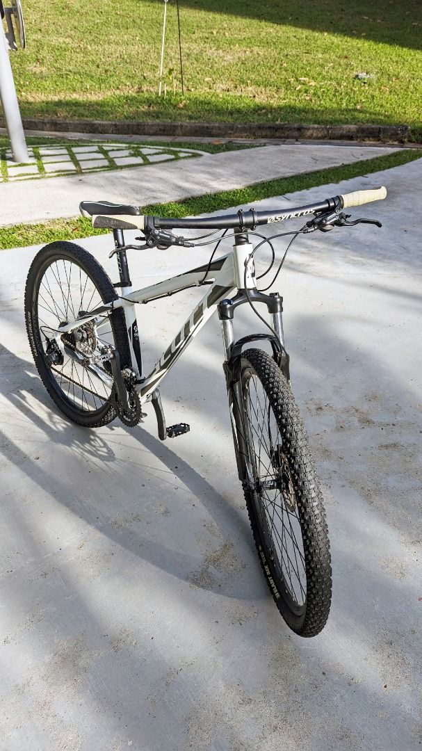 Scott Aspect 940 2015 White Black 29 inch M sized frame