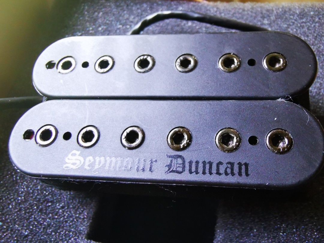Seymour Duncan "Blackened" Black Winter humbuckers Guitar Pickups, Hobbies & Toys, Music