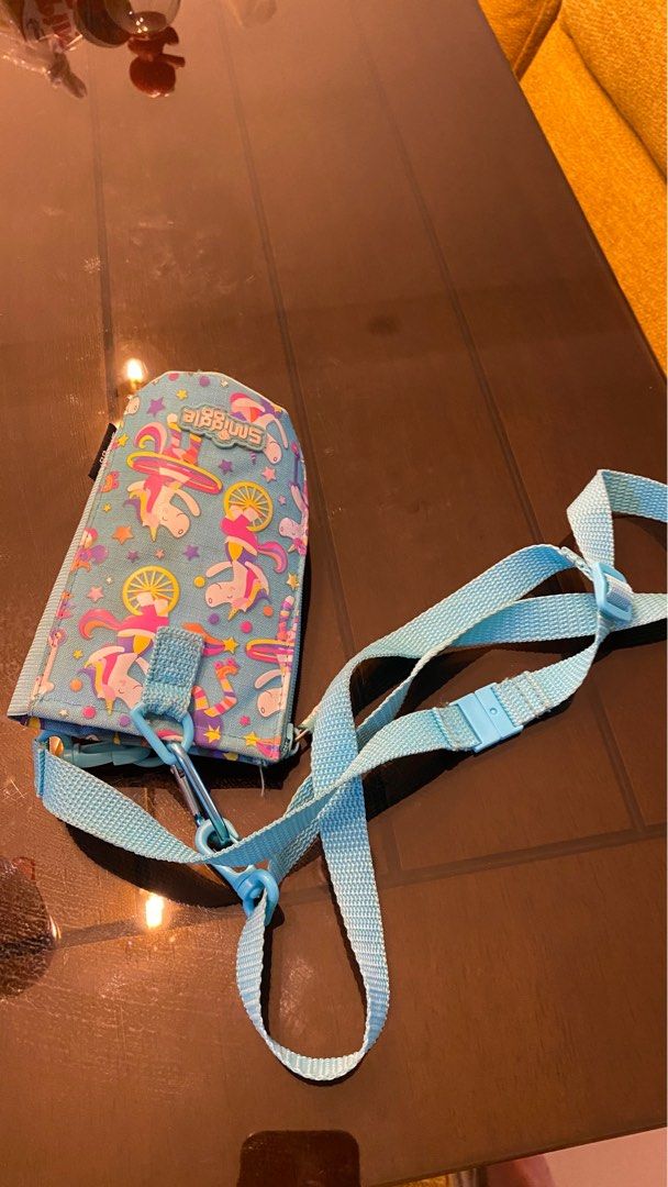 Smiggle Tumbler & Smiggle Case (Category: Babies & Kids Fashion) located in Antipolo. Submitted by msjavier (Listing ID 1244955554, Image 3). Description: Original Smiggle. Used once. Looks new .