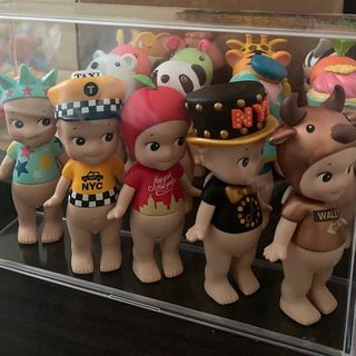 (Category: ) located in . Submitted by chellzcloset (Listing ID 1244985332, Image 1). Description: .