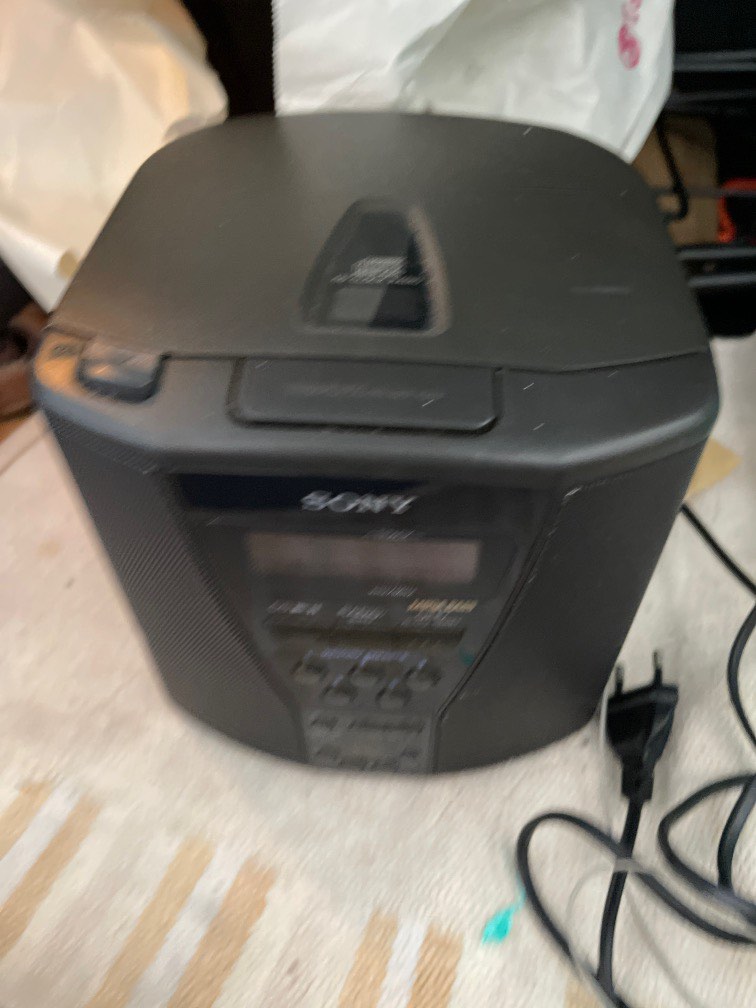 sony clock radio, TV & Home Appliances, Other Home Appliances on Carousell