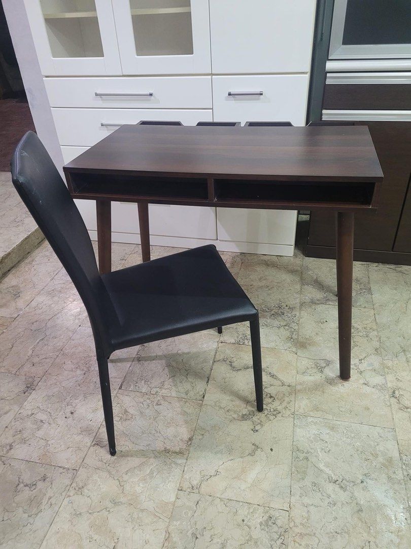 Study table Japan surplus on Carousell