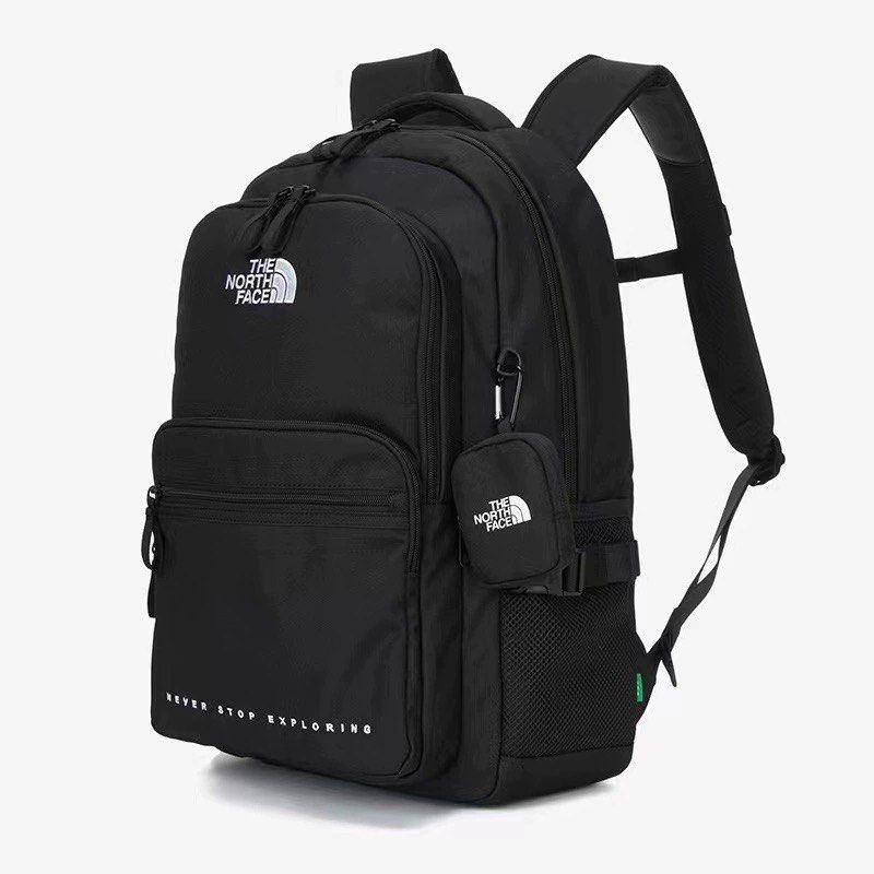 The North Face 黑色書包 （分類：背包）位於 Hong Kong。 由 30649 提交（商品編號 1245007525，圖片 1）。簡介： 高48長33厚17cm。