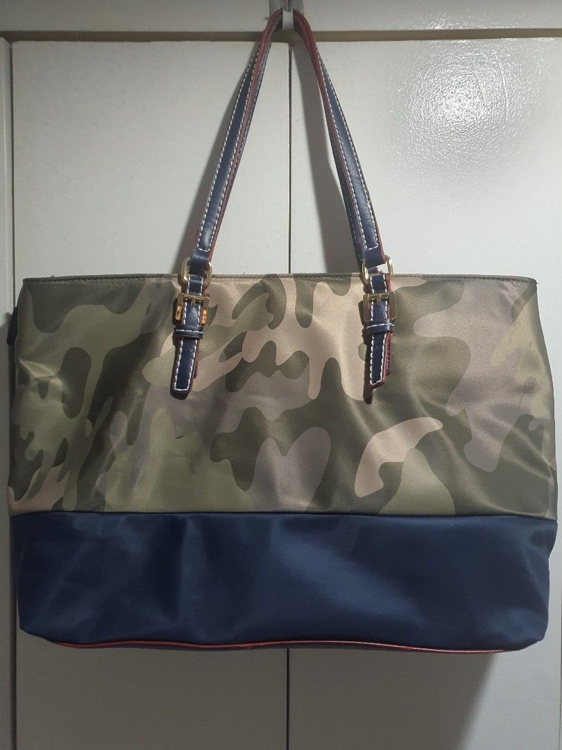 Tommy hilfiger julia camo tote cheap