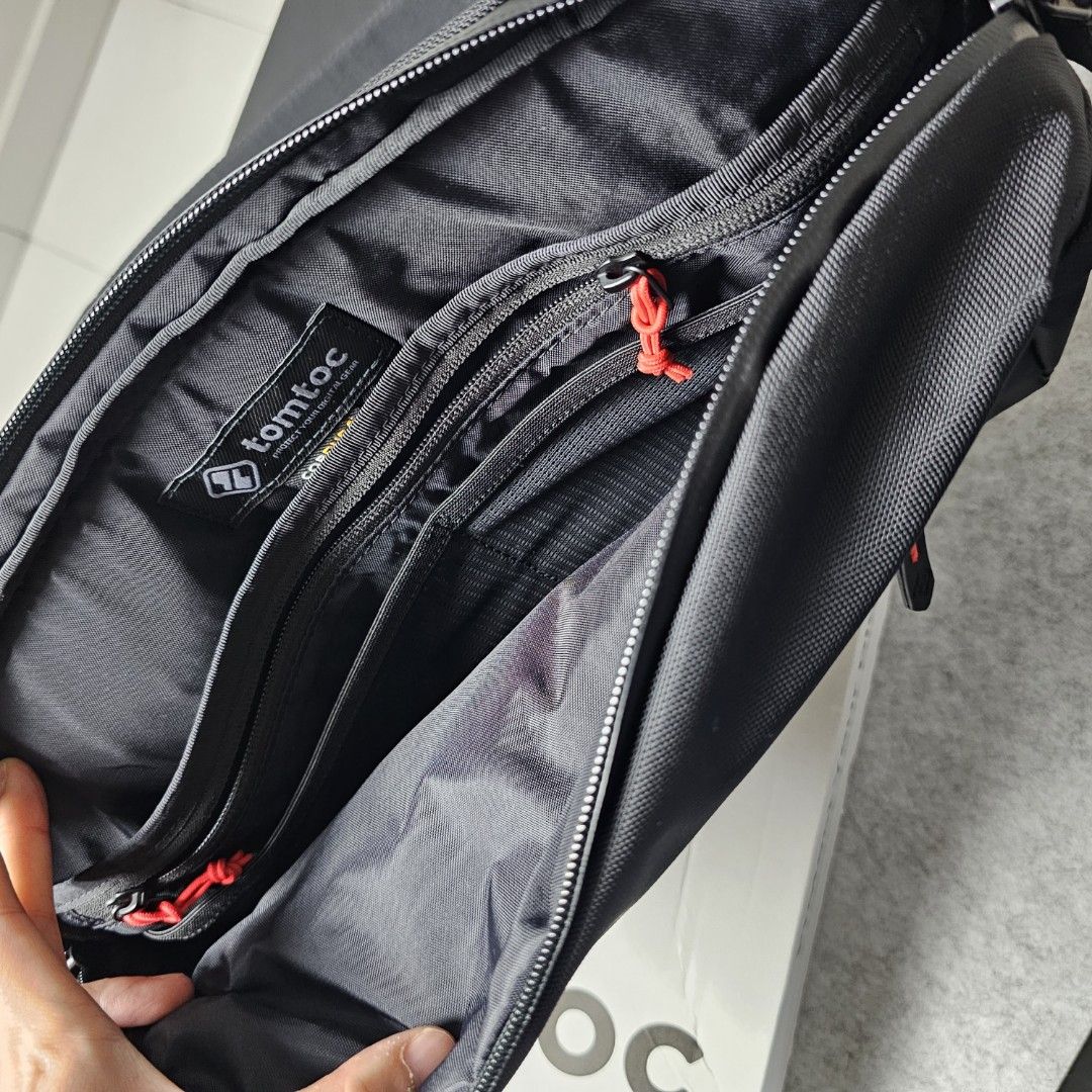 Tomtoc Sling Bag 11 inch tech EDC bag brand new can fit tablet 11 inch