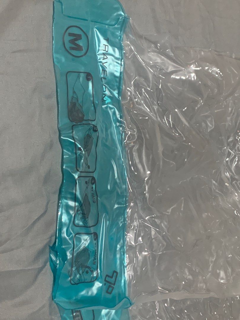 Travelon Compression Bags (2), Medium (Category: Travel Essentials & Accessories) located in Pasay City. Submitted by rfdu22 (Listing ID 1244975843, Image 2). Description: Color :Clear Size :One Size Orig price: Php 990.00 Used only once. - Pack more in less space - Perfect for travel and clothes storage - Airtight and leak proof - Evacuate air 2 ways, hand roll or with vacuum cleaner - Reusable - Security friendly, clear plastic - Includes 2 med