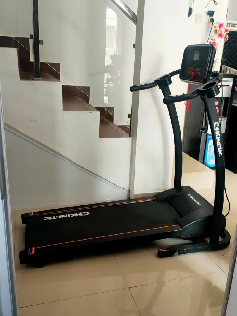 Treadmill Kinetik Ace Hardware