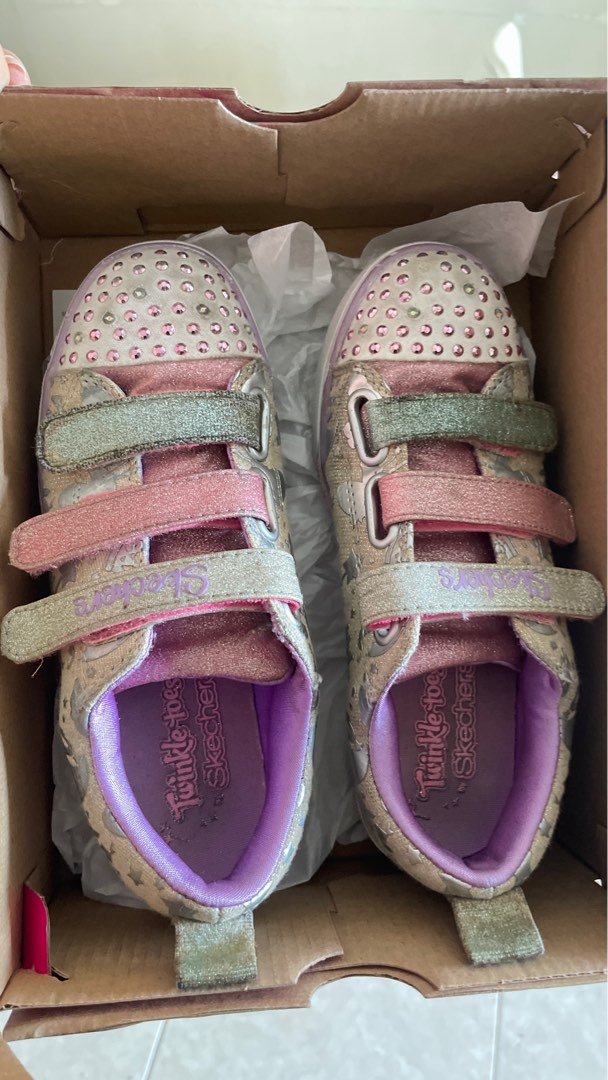 Twinkle toe year 6 7 Women s Fashion Footwear Sneakers on Carousell