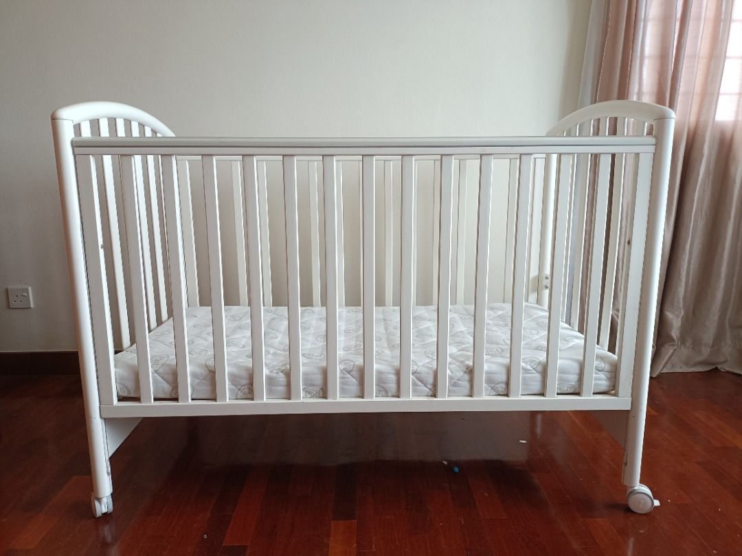 Used baby beds for sale hot sale