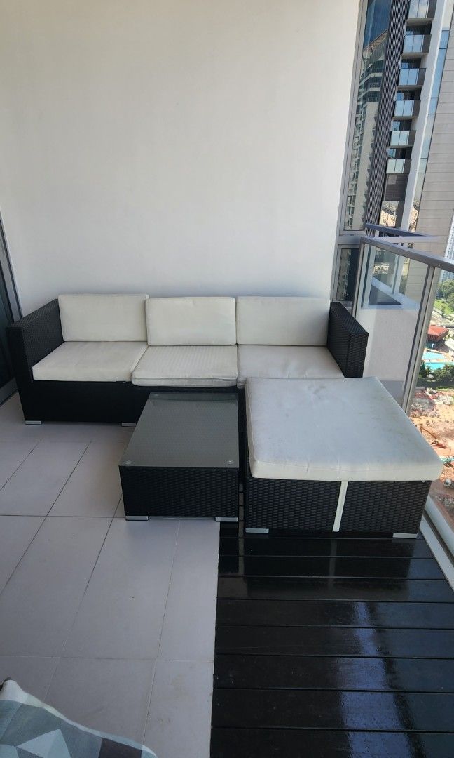 Used Outdoor Patio Set, Aaliyah Rattan set with ottoman and table